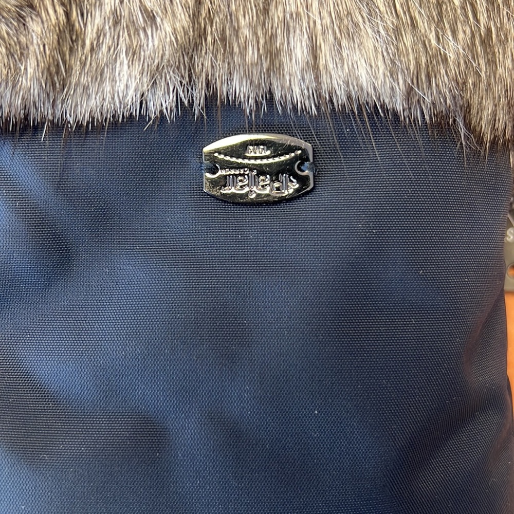 Rabbit Fur Mittens - Picture 4 of 6